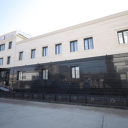 Ideal Hotel Nukus Bagian luar foto