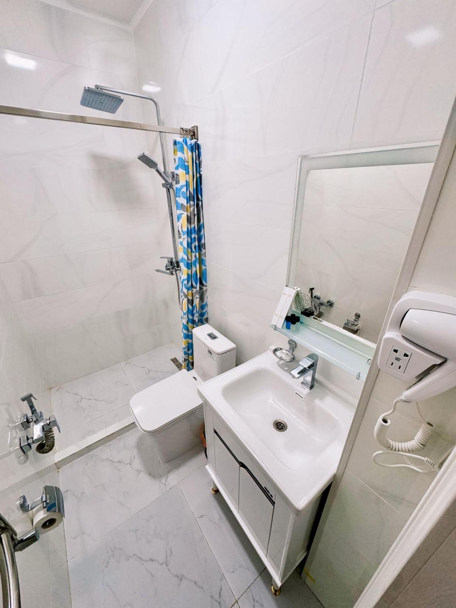 Ideal Hotel Nukus Bagian luar foto