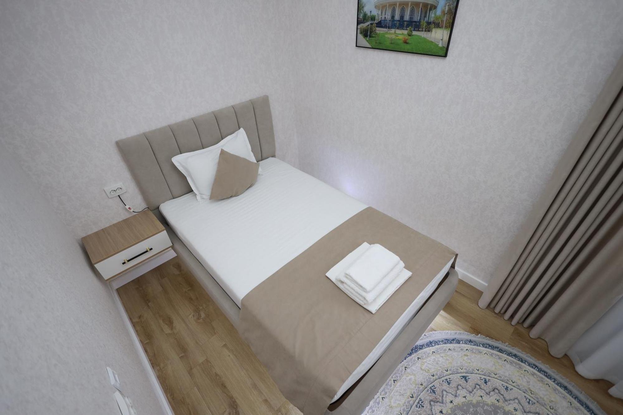 Ideal Hotel Nukus Bagian luar foto