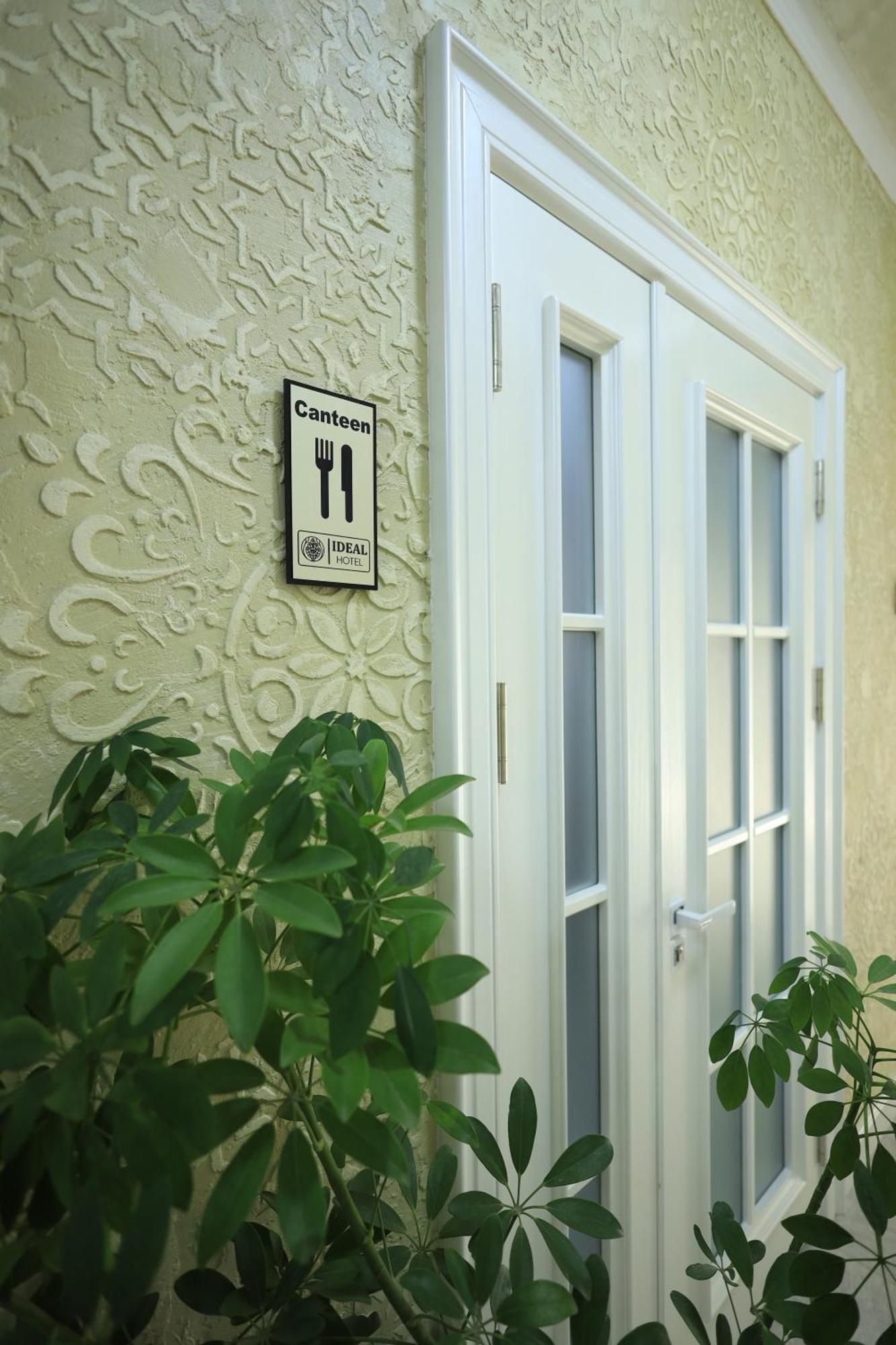 Ideal Hotel Nukus Bagian luar foto